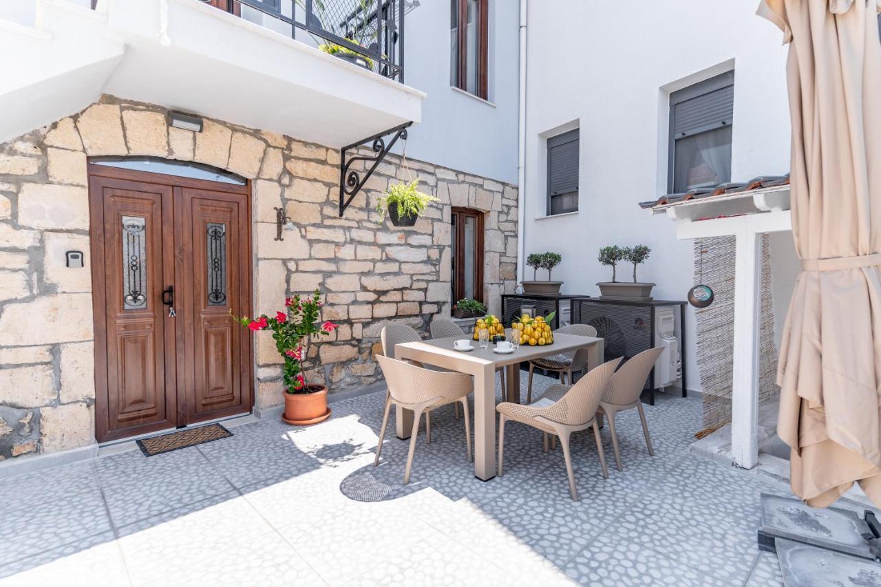 Ikia Katsani Villa Afytos Exteriör bild